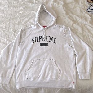 Selling my Supreme Hoodie because I’ve grown out of it!